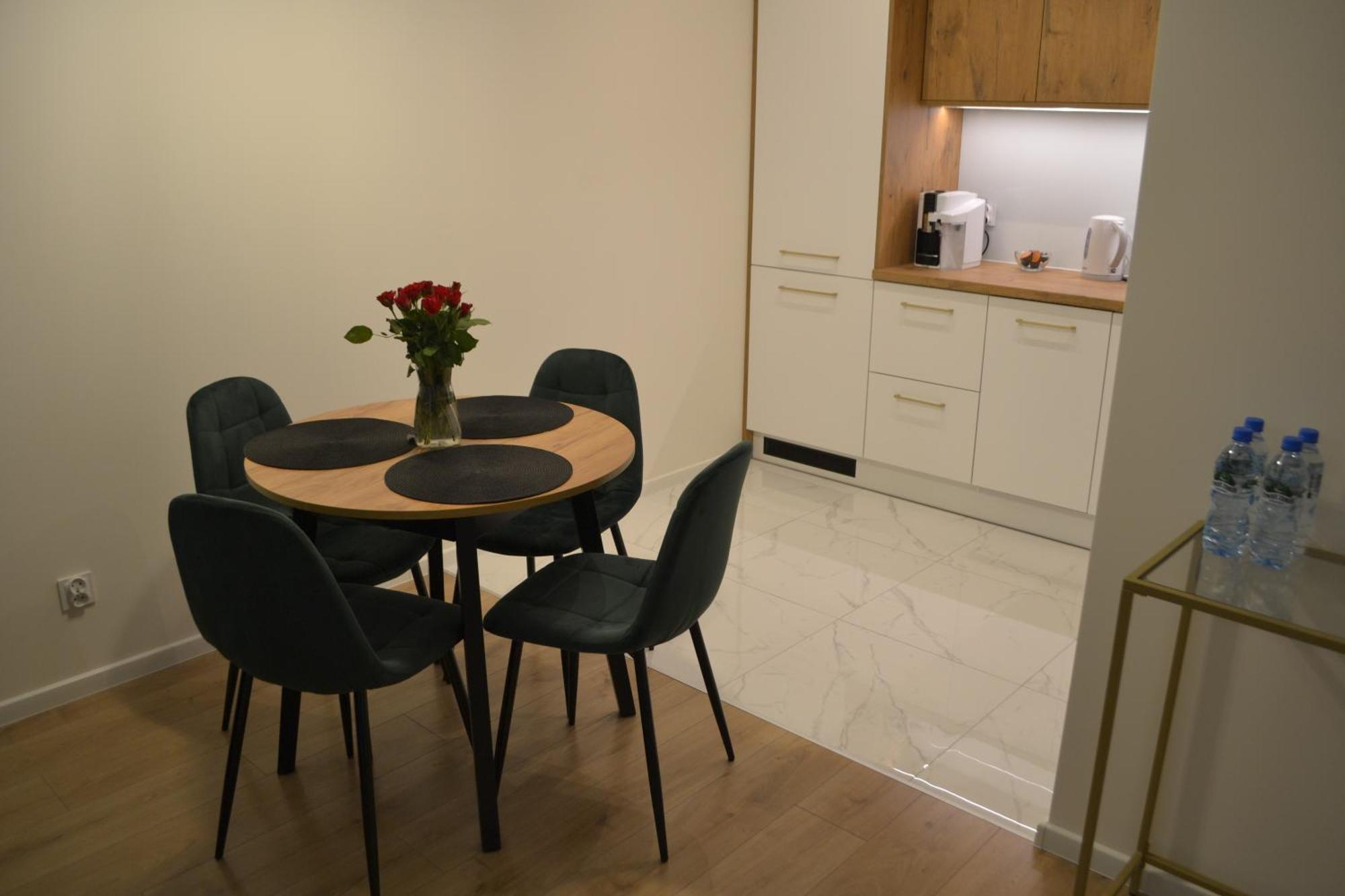 Apartment Aktorow Bronowice